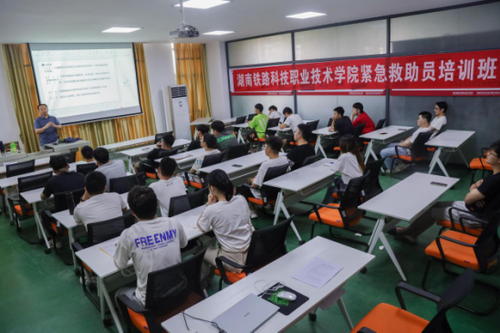 图片1 图片1