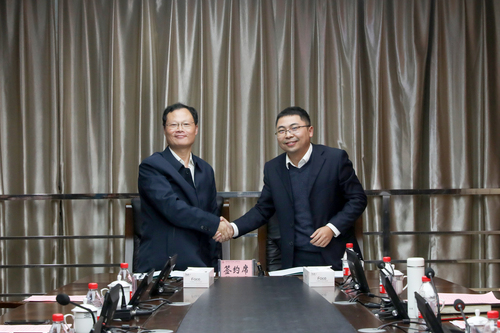 学校与国网湖南综合能源服务有限公司签署合作协议 (2)