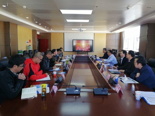 与昆明铁道职业技术学院院长李瑞林交流