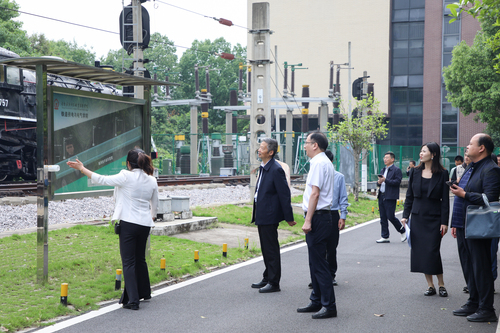 参观实训基地
