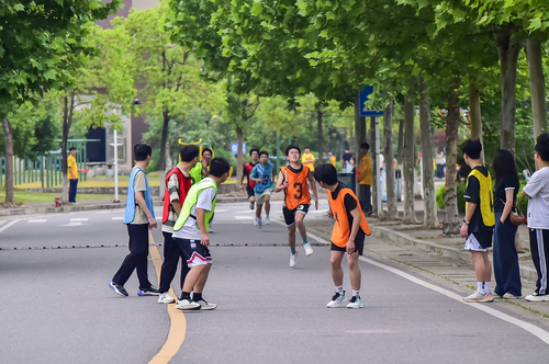 学生跑步 (3)