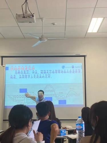 侯老师1